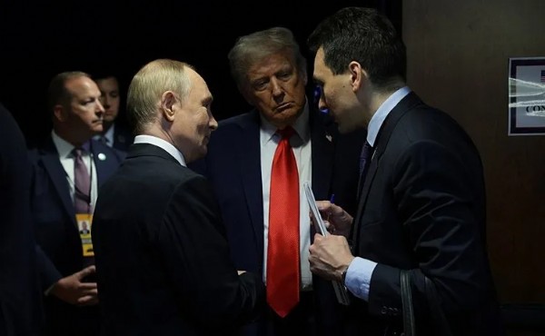 Zirveden çıkan 5 sonuç! Dünya basını Trump-Putin görüşmesini böyle gördü